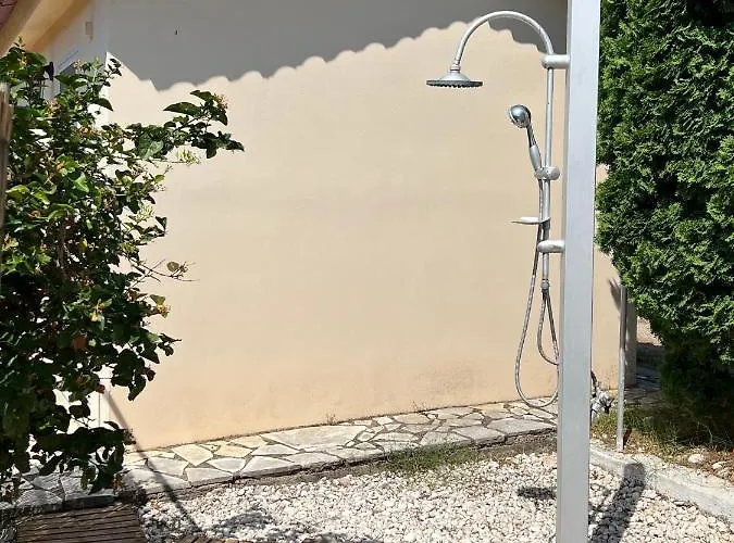 Prázdninový dům Kostoula Mini House *