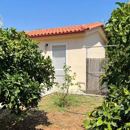 Kostoula Mini House 凯法米洛斯